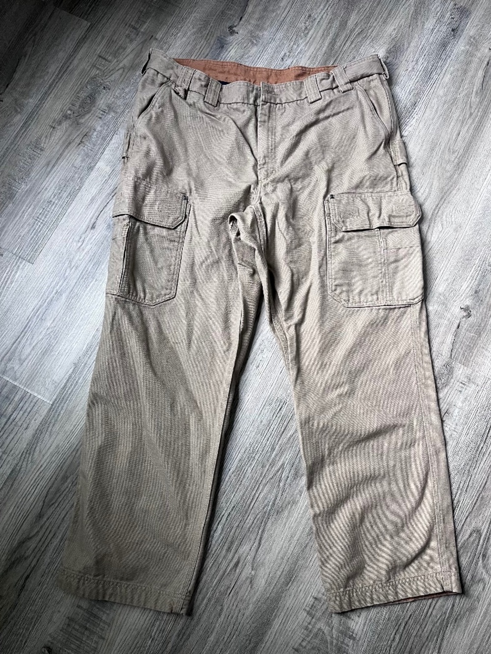 Men’s Duluth Trading Co Cargo Work pants Khaki 42x32 canvas tan